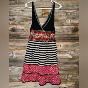 Free People- size 6 -Vintage lace boho style.